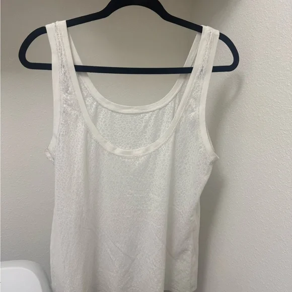 Lululemon BUNDLE OF FIVE TANKS SIZE 10 women’s! - Picture 13 of 13
